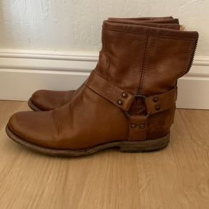 Tan Frye Veronica Harness Short